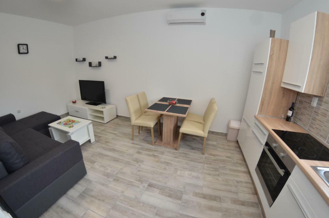 Apartman Mia Pula Exterior foto
